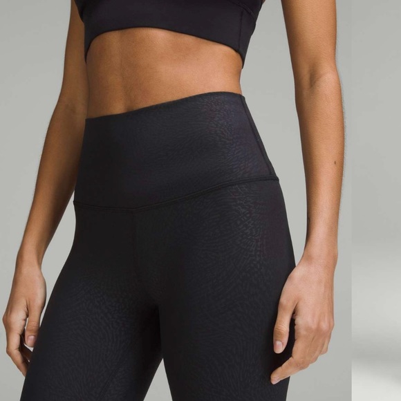 Align High Rise Tights 25”.Ripple Emboss Black. NWT!!6. RARE!